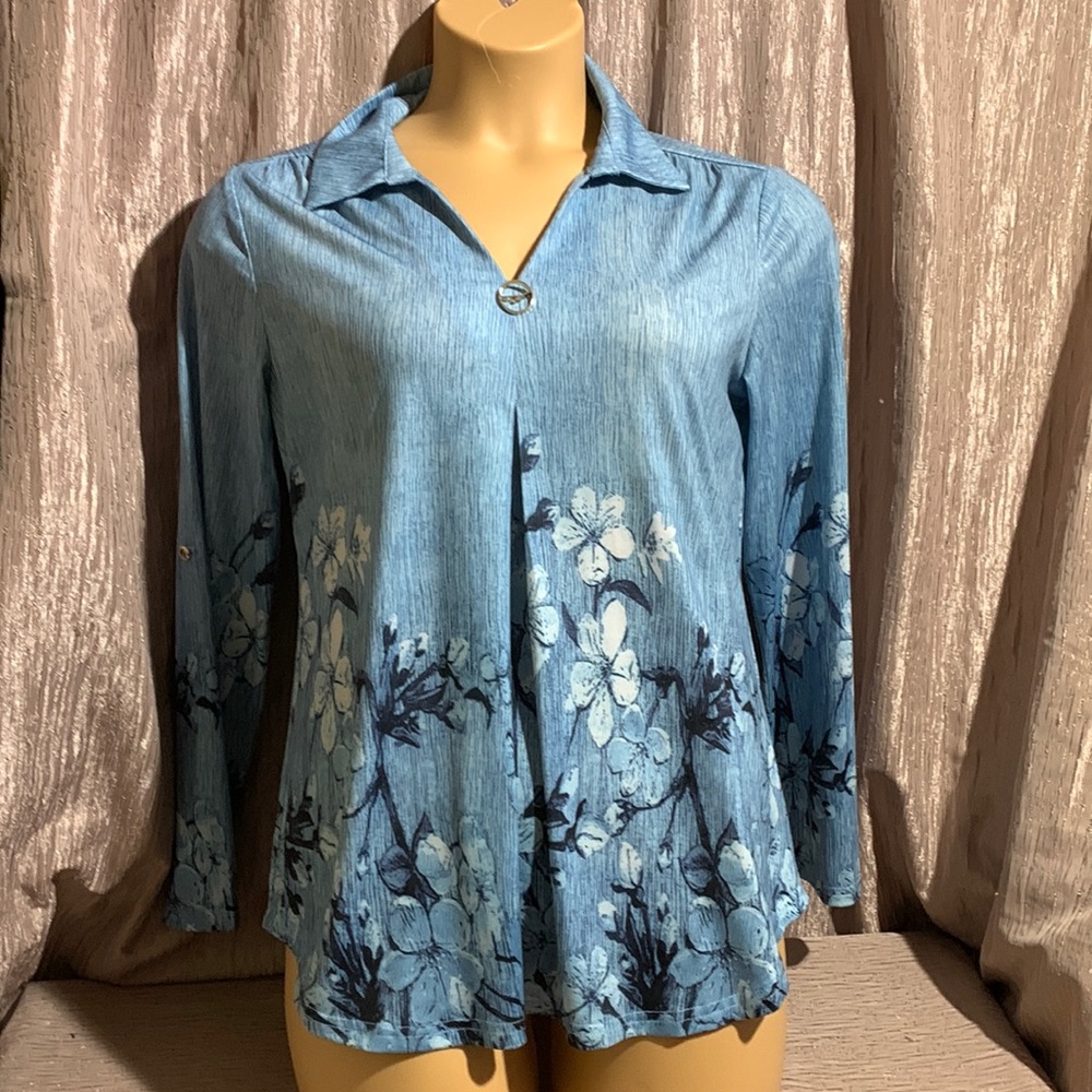 Valolia Top Blouse Blue White Floral Size L Stretchy Pullover Long Sleeve